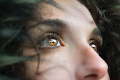 El Devocional: Con Los Ojos Correctos
