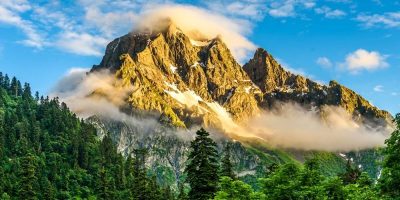 El Devocional: Aunque Se Muevan Las Montañas